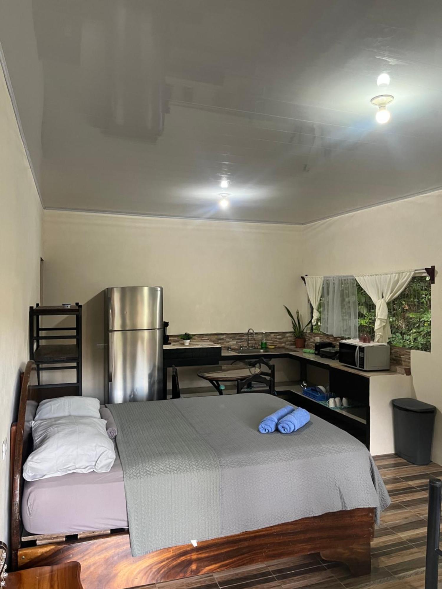Casa Escondida Apartments 曼努埃尔安东尼奥 外观 照片